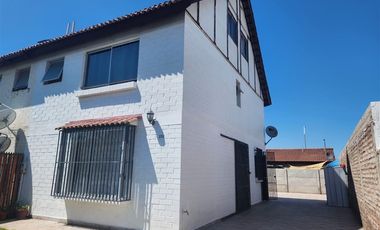 Casa en Arriendo en Bajos de santa cruz 393