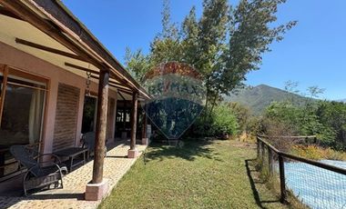 CASA CON PARCELA DE 44 HECTAREAS