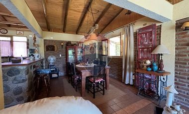 CASA CON PARCELA DE 44 HECTAREAS