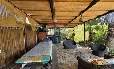 CASA CON PARCELA DE 44 HECTAREAS