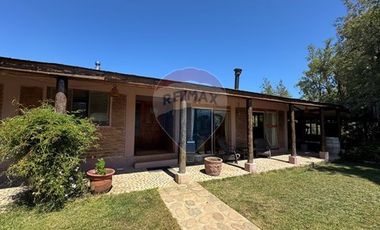 CASA CON PARCELA DE 44 HECTAREAS