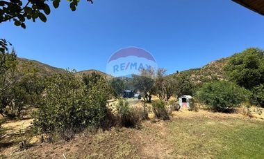 CASA CON PARCELA DE 44 HECTAREAS