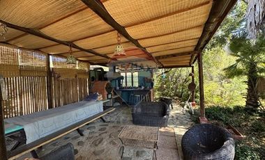 CASA CON PARCELA DE 44 HECTAREAS