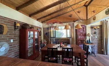 CASA CON PARCELA DE 44 HECTAREAS