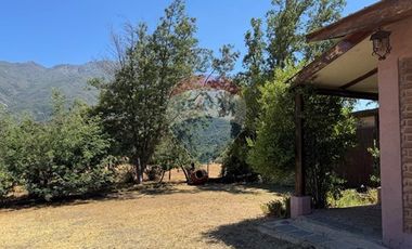 CASA CON PARCELA DE 44 HECTAREAS