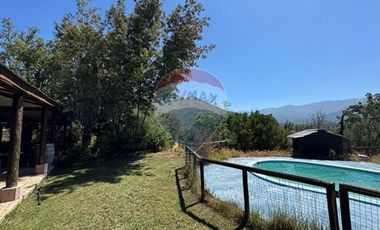 CASA CON PARCELA DE 44 HECTAREAS