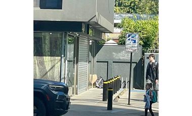 Estupendo Local Comercial en Arriendo