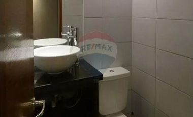 METRO LOS LEONES EXCELENTE OFICINA