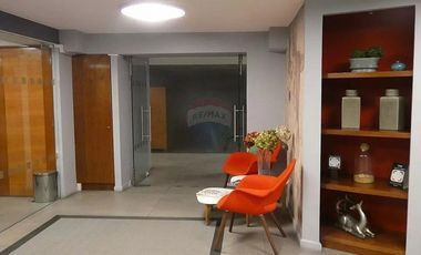 METRO LOS LEONES EXCELENTE OFICINA