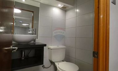 METRO LOS LEONES EXCELENTE OFICINA