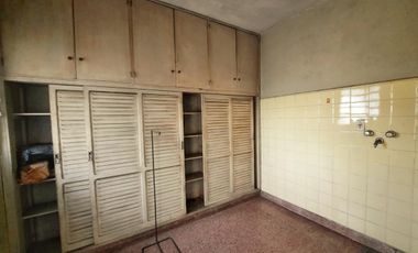 VENTA GALPON/DEPOSITO CON VIVIENDA 320 M2 VALENTIN ALSINA