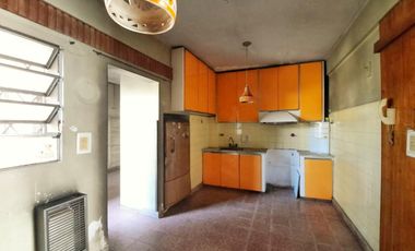 VENTA GALPON/DEPOSITO CON VIVIENDA 320 M2 VALENTIN ALSINA