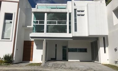 CASA EN VENTA EN PARQUE HABANA, LOMAS DE ANGELÓPOLIS