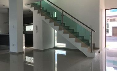 CASA EN VENTA EN PARQUE HABANA, LOMAS DE ANGELÓPOLIS