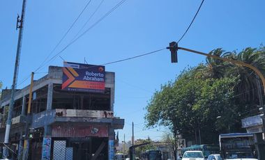 VENTA LOCAL  VALENTIN ALSINA LANUS