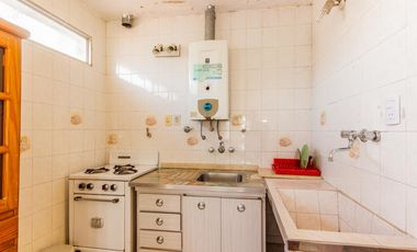 Casa multifamiliar en venta de 6 ambientes con Patio, Terraza y Quincho con parrilla