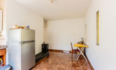 Casa multifamiliar en venta de 6 ambientes con Patio, Terraza y Quincho con parrilla