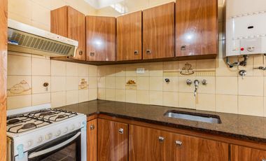 Casa multifamiliar en venta de 6 ambientes con Patio, Terraza y Quincho con parrilla