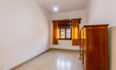 Casa multifamiliar en venta de 6 ambientes con Patio, Terraza y Quincho con parrilla