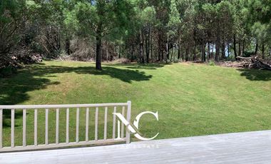 Casa en venta Costa Esmeralda con fondo libre