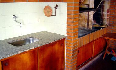 VENTA CASA 5 AMB 570 M2 COCHERA VALENTIN ALSINA LANUS