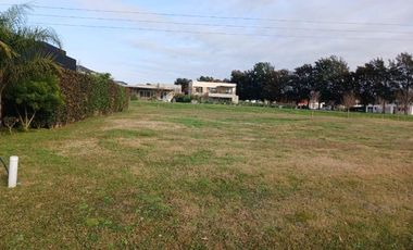 VENTA LOTE CENTRAL EN ALTOS DE CAMPO GRANDE