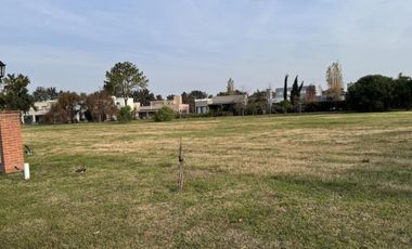 VENTA LOTE CENTRAL EN ALTOS DE CAMPO GRANDE