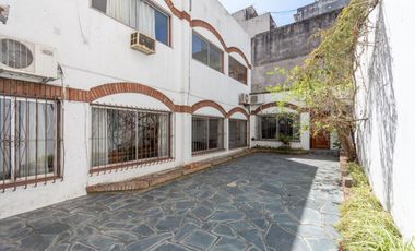 Edificio Comercial en venta - Oficinas - Local - 421Mts2 - Morón