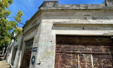 Local en  venta a reciclar con baño - Sarandí