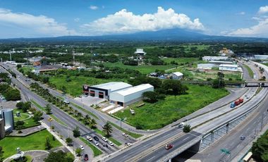 Nueva y amplia bodega en renta en excelente zona comercial de la ciudad de Colim