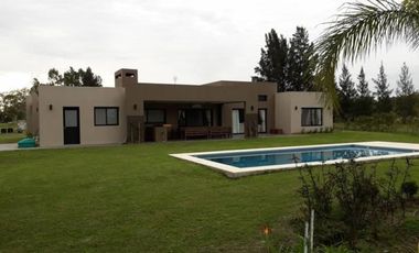 AREA 60-LA VICTORIA POLO COUNTRY CLUB-EXCELENTE CASA ESTRENAR