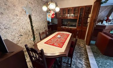 Venta - Casa 3 dormitorios con cochera doble