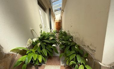 Venta - Casa 3 dormitorios con cochera doble