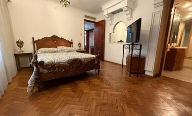 Venta - Casa 3 dormitorios con cochera doble