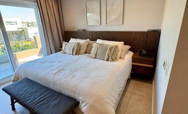 Casa en venta - 4 Dormitorios 4 Baños - Pilar