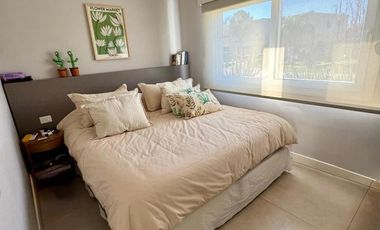 Casa en venta - 4 Dormitorios 4 Baños - Pilar