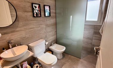 Casa en venta - 4 Dormitorios 4 Baños - Pilar