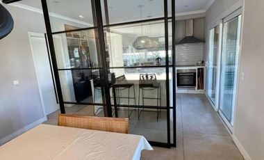 Casa en venta - 4 Dormitorios 4 Baños - Pilar