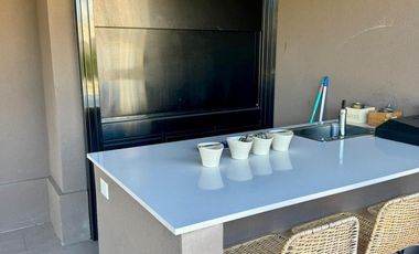 Casa en venta - 4 Dormitorios 4 Baños - Pilar