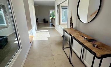 Casa en venta - 4 Dormitorios 4 Baños - Pilar