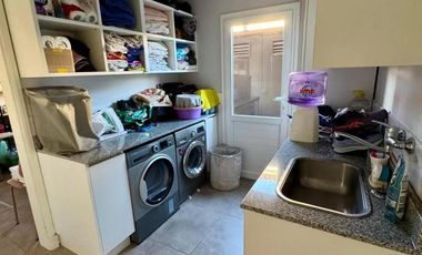 Casa en venta - 4 Dormitorios 4 Baños - Pilar