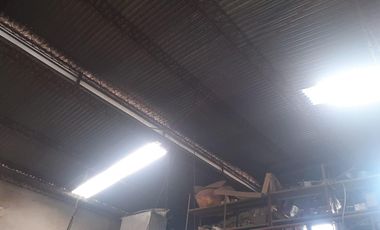Venta Galpón de 105 m2 cub en Caseros