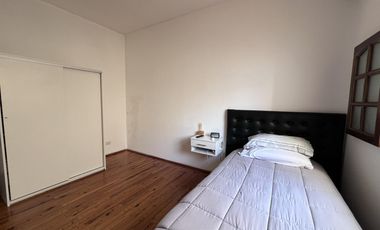 Casa 6 ambientes sobre lote propio - Villa Crespo