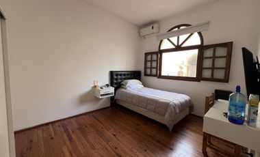 Casa 6 ambientes sobre lote propio - Villa Crespo