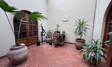 Casa 6 ambientes sobre lote propio - Villa Crespo