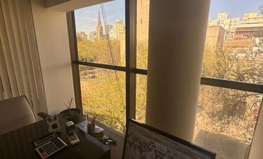 GRAN OFICINA DE 100 MTS EN VENTA - ZONA CENTRO - APTA CREDITO