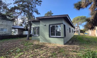 Casa en venta - 3 Dormitorios 2 Baños - Costa del Este