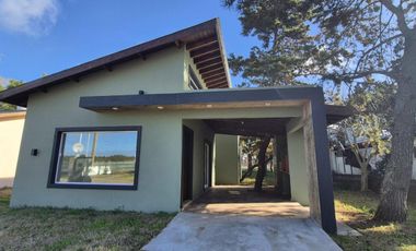 Casa en venta - 3 Dormitorios 2 Baños - Costa del Este