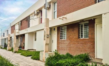 VENTA DE DUPLEX DOS DORMITORIOS - CENTENARIO