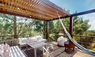 Casa en venta en Costa Esmeralda, barrio residencial